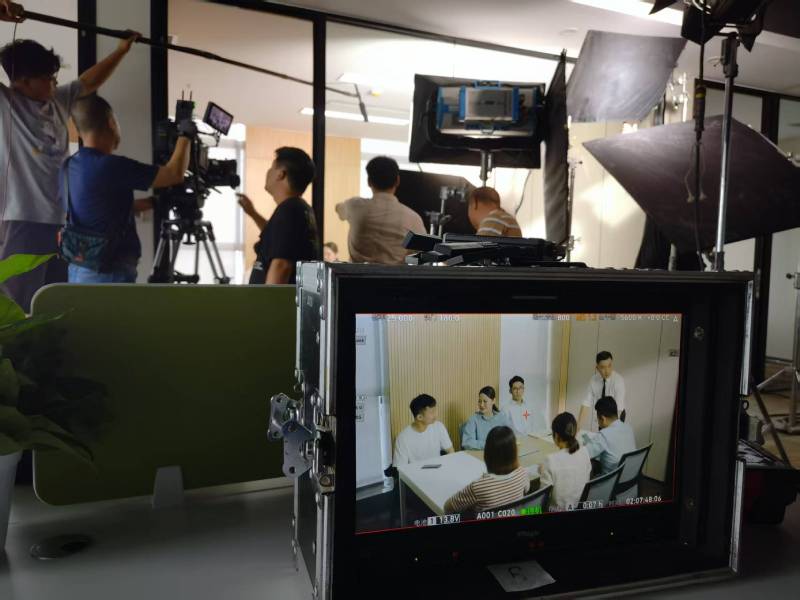 博兴县TVC拍摄公司：科技产品视觉化大师，诠释未来感与功能美学
